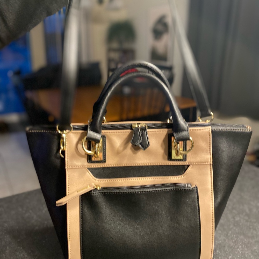 Elegant Black and Tan Handbag